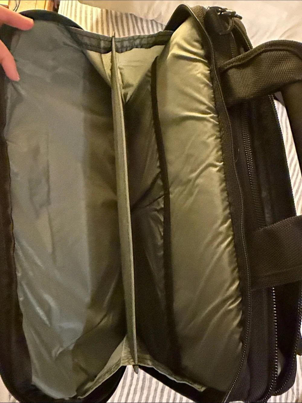 Brenthaven Sleek Black Laptop Briefcase with Padded Shoulder Strap